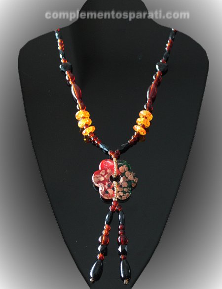 Collar largo de abalorios
